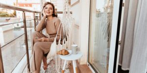 Tendências de design: Móveis personalizados para varandas pequenas